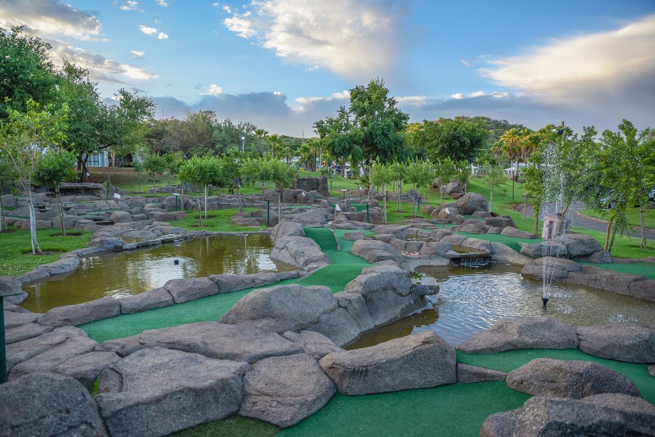 Bush Bungalows At Sun City Resort Rustenburg Eksteriør billede