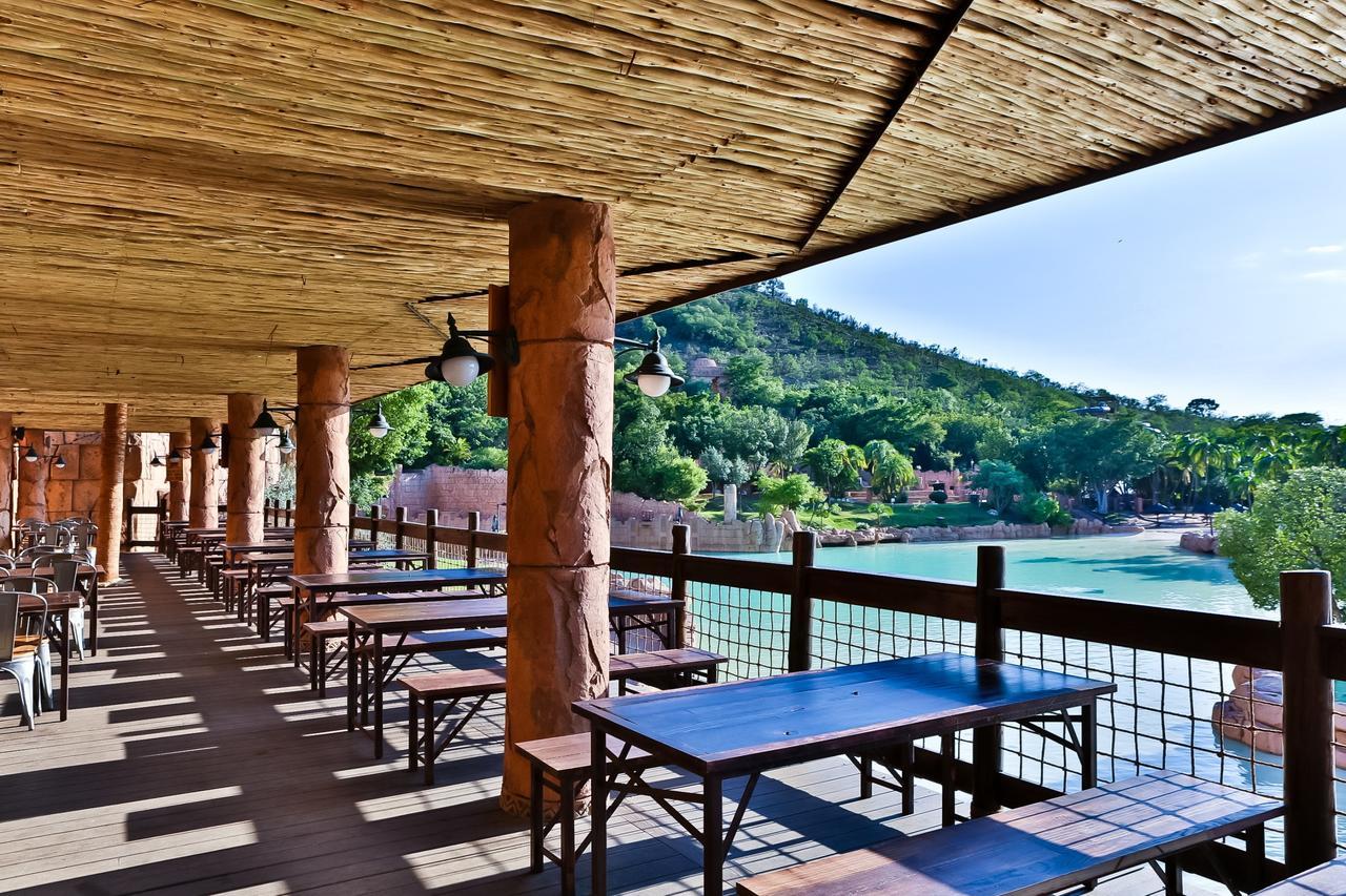 Bush Bungalows At Sun City Resort Rustenburg Eksteriør billede