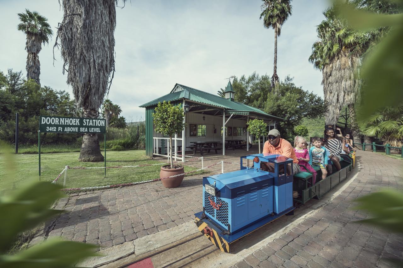 Bush Bungalows At Sun City Resort Rustenburg Eksteriør billede