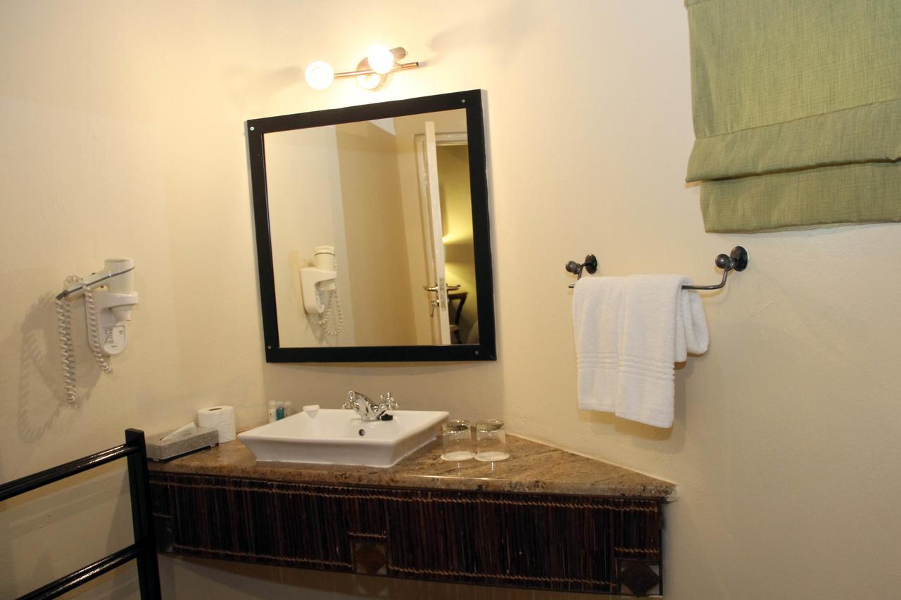 Bush Bungalows At Sun City Resort Rustenburg Eksteriør billede